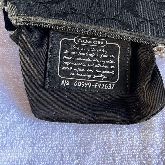Women’s black mini handbag coach 6x4 - Picture 4 of 12